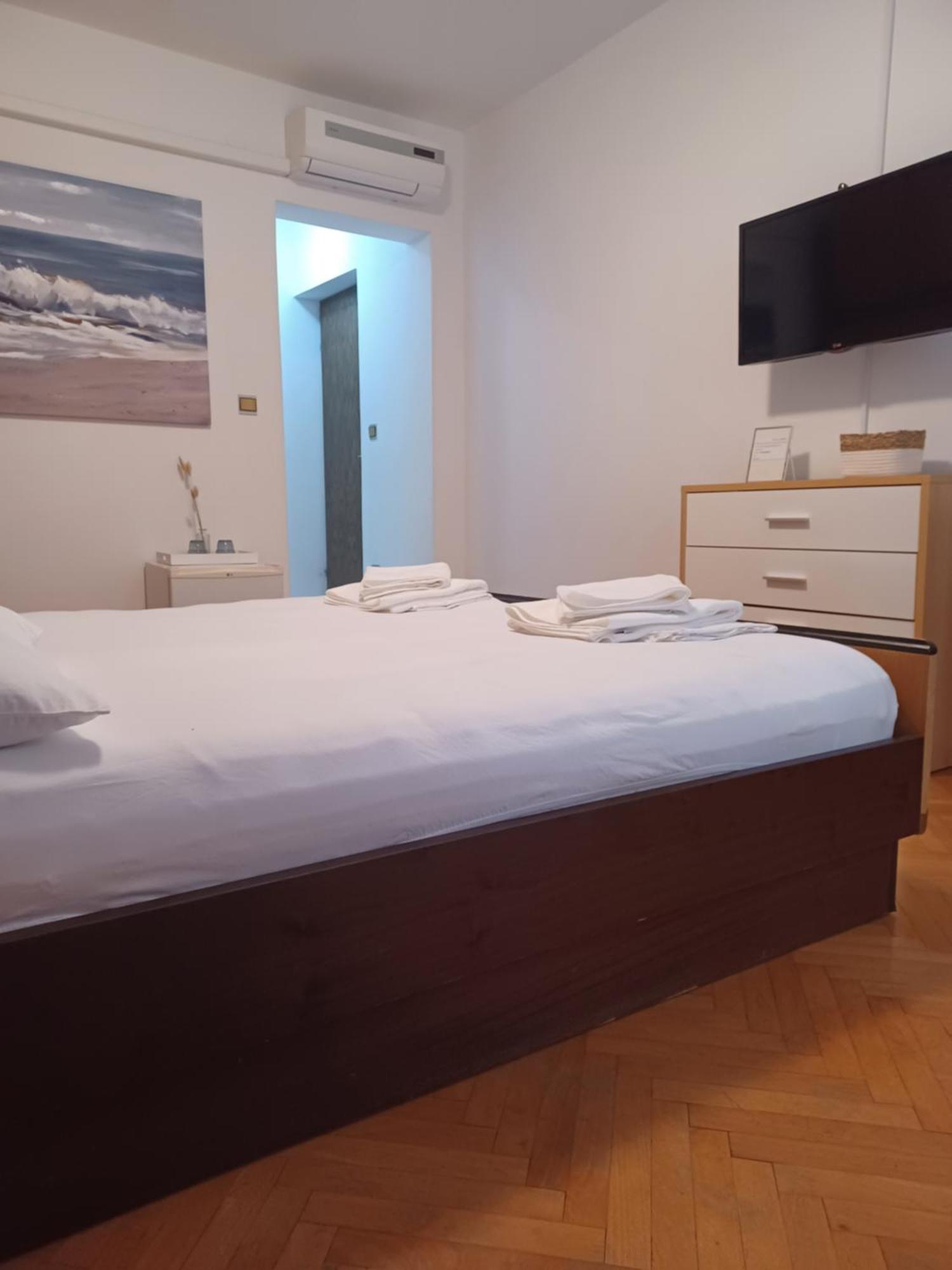 Apartments Emilija マカルスカ 部屋 写真